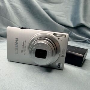 Canon PowerShot ELPH 320 HS (16 MP)